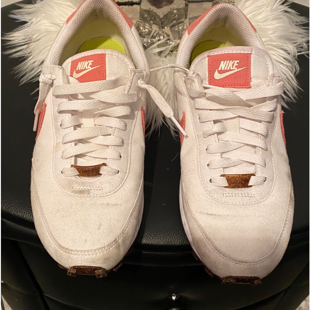 Women Ms Nike day break